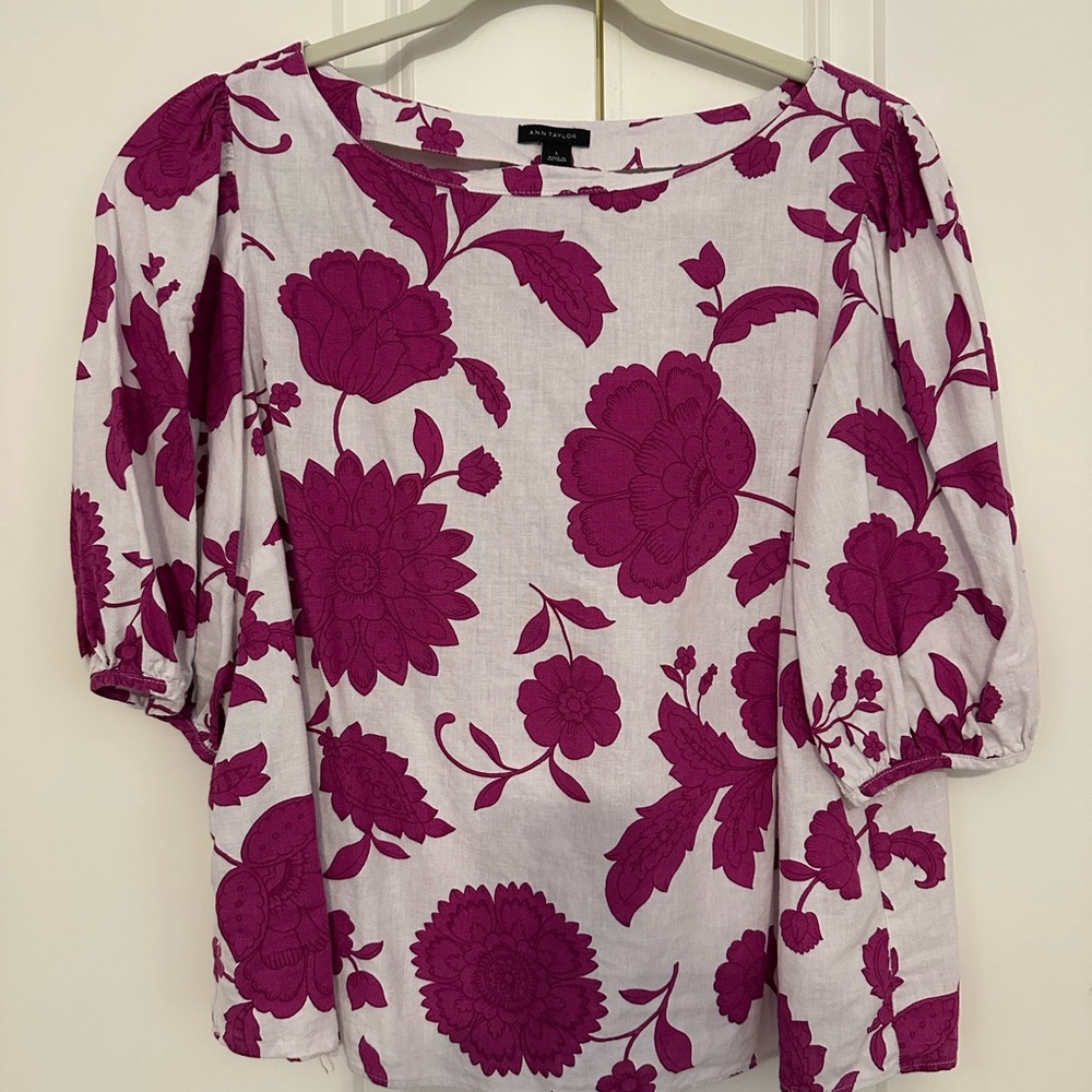 Ann Taylor Women's Top - Magenta Floral on White